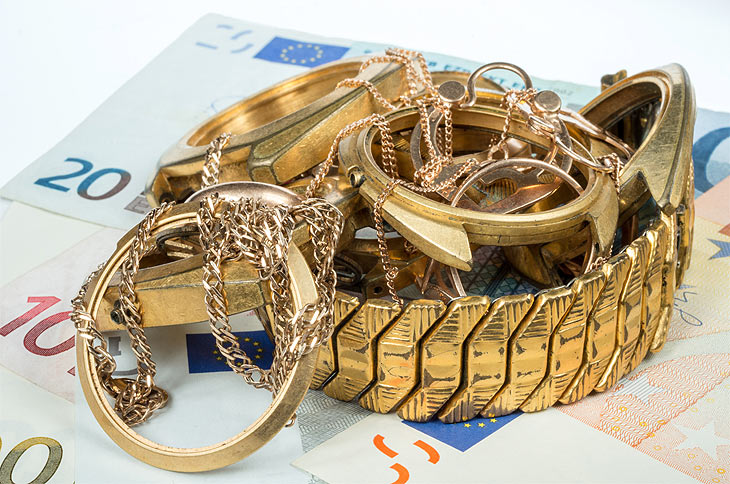 Gold zu Geld machen - bei der Goldankaufstelle München (©Foto: iStockphoto VladK213)